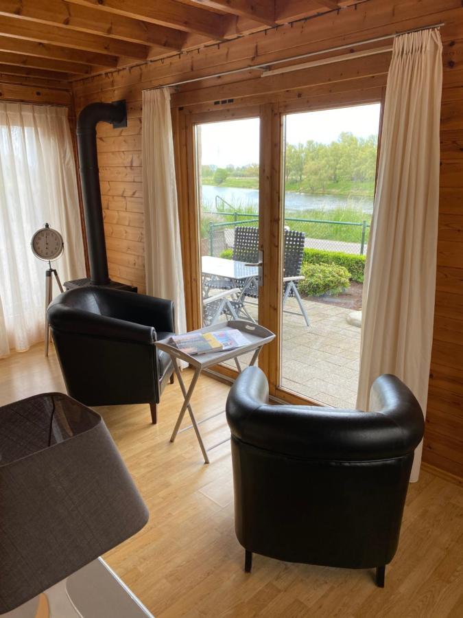 Chalet La Meuse Vila Maaseik Exterior foto